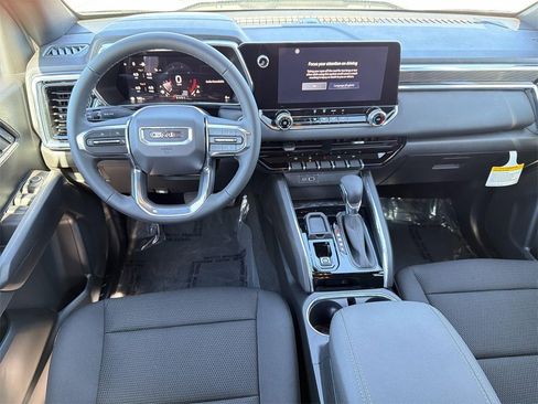 New 2026 GMC Canyon Elevation image 6