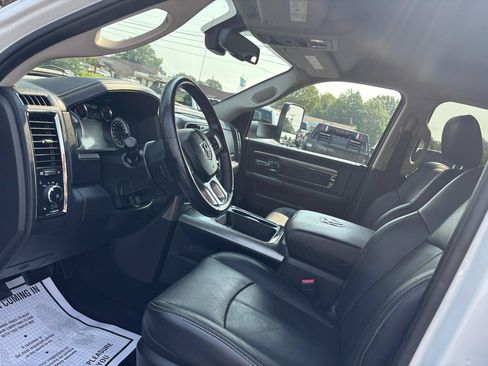 Used 2018 RAM 2500 Laramie w/ Sport Appearance Group AWD/4WD image 11