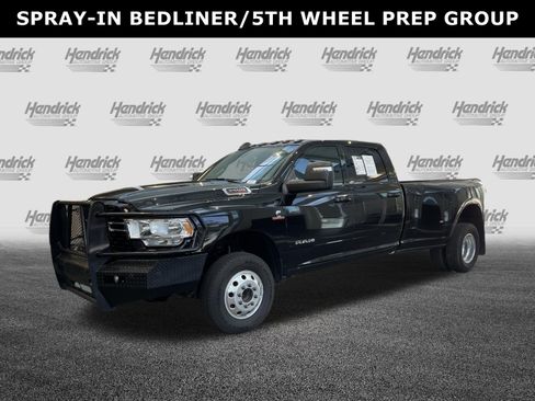 Used 2024 RAM 3500 Big Horn w/ Sport Appearance Package AWD/4WD image 5