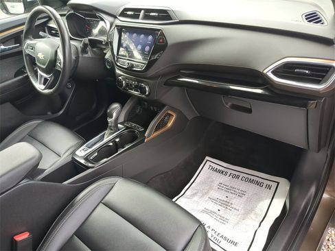 Used 2021 Chevrolet TrailBlazer ACTIV w/ Sun and Liftgate Package image 12