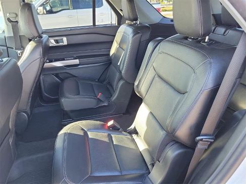 Certified 2023 Ford Explorer Limited w/ Equipment Group 301A image 11