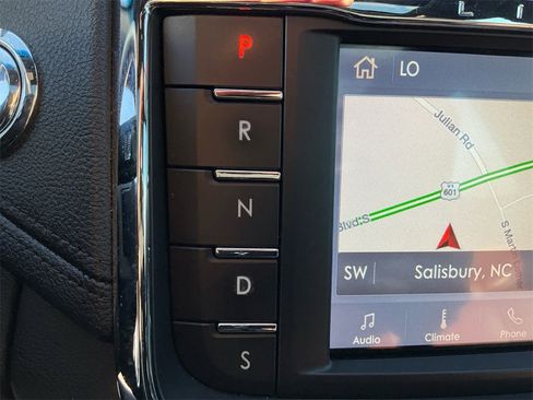 Used 2020 Lincoln Continental Reserve image 32