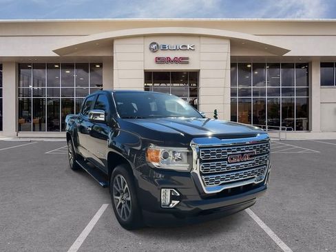 Used 2021 GMC Canyon Denali image 3