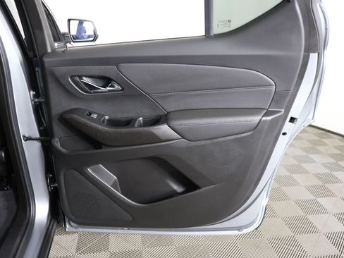 Used 2023 Chevrolet Traverse LT AWD/4WD image 26