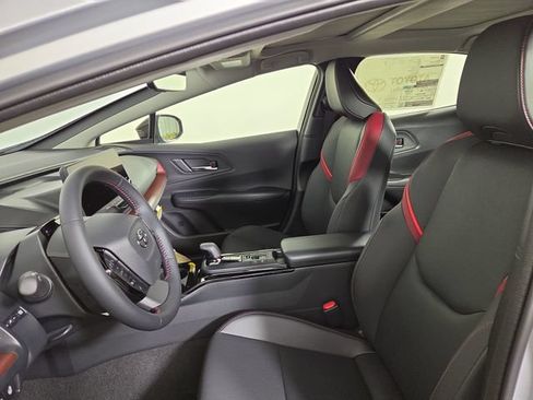 New 2026 Toyota Prius Plug-In Hybrid FWD image 13