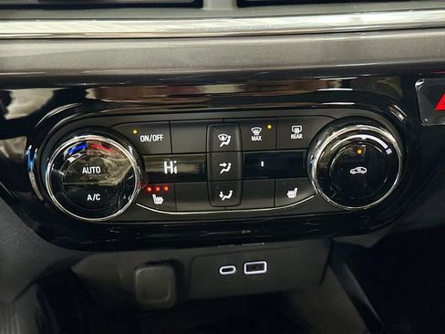 New 2026 Chevrolet Trax ACTIV w/ Sunroof Package image 16