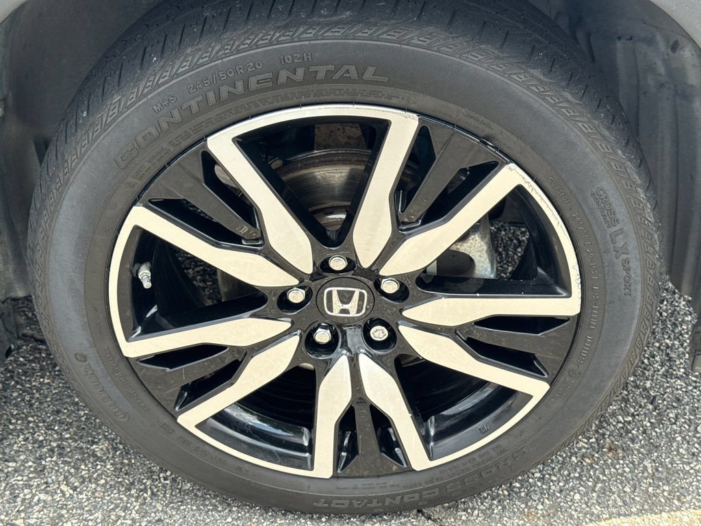 Used 2020 Honda Pilot Touring image 14