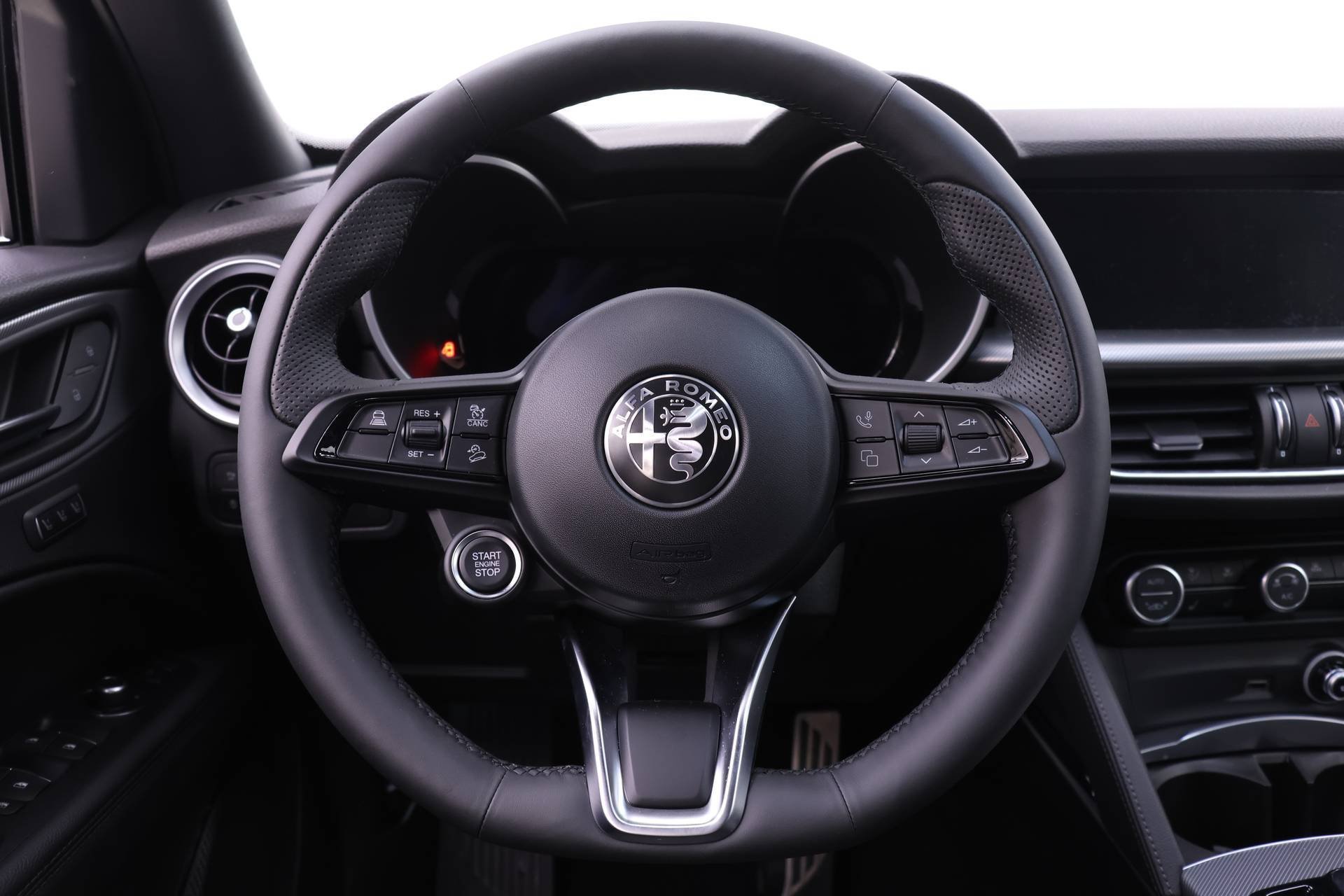 New 2026 Alfa Romeo Stelvio Sprint AWD/4WD image 14