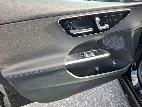 Used 2023 Mercedes-Benz C 300 4MATIC Sedan image 12