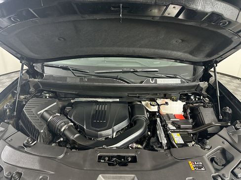 Used 2025 GMC Acadia Elevation image 36