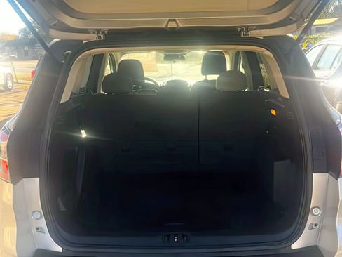 Used 2017 Ford Escape SE image 6