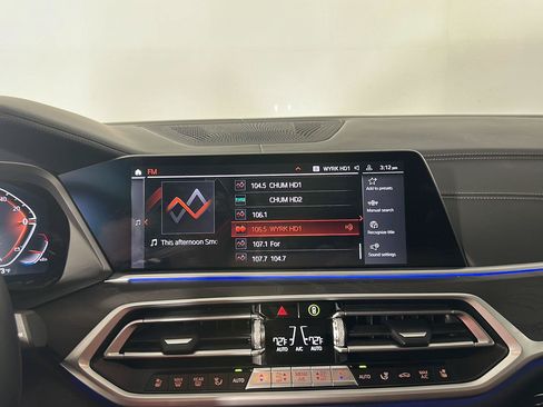 Used 2022 BMW X7 xDrive40i w/ Executive Package AWD/4WD image 13