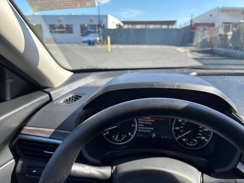 Used 2025 Nissan Altima 2.5 SV FWD image 35