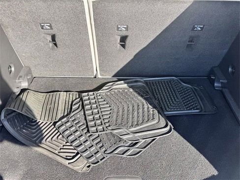 Used 2022 Buick Encore GX Essence w/ Advanced Technology Package image 12