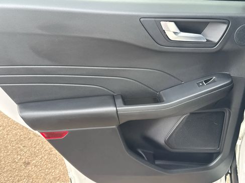 Used 2023 Ford Escape Platinum w/ Premium Technology Package image 13