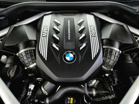 Used 2021 BMW X7 M50i w/ Dynamic Handling Package AWD/4WD image 41