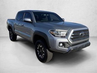 Used 2017 Toyota Tacoma TRD Off-Road w/ Premium & Technology Package video 3