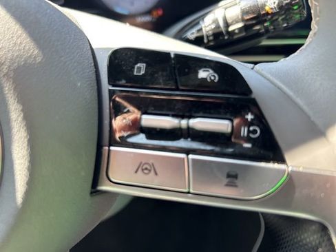 Used 2024 Hyundai Elantra SEL w/ Convenience Package image 16