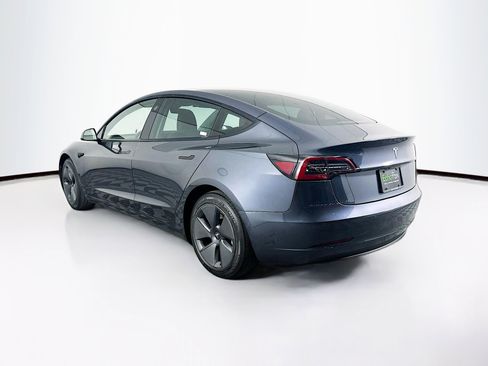 Used 2021 Tesla Model 3 Standard Range Plus RWD image 5
