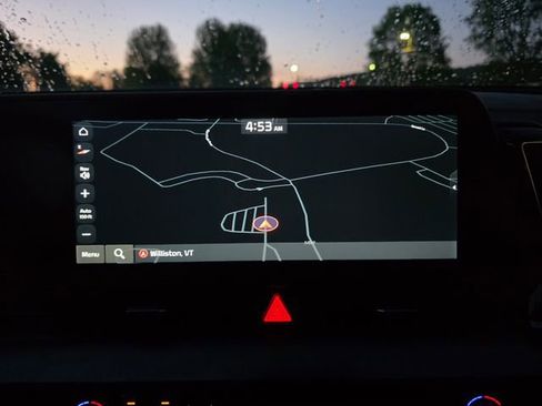 Certified 2024 Kia Sportage EX AWD/4WD image 4