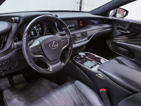Used 2018 Lexus LS 500 image 2