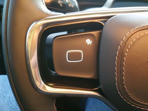 Used 2025 Lincoln Navigator L Reserve w/ Jet Appearance Package image 32