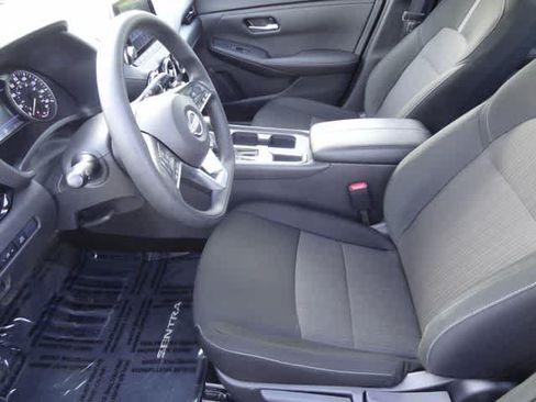 Used 2025 Nissan Sentra SV FWD image 7
