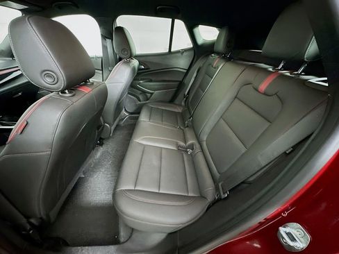 Used 2024 Chevrolet Trax RS image 30