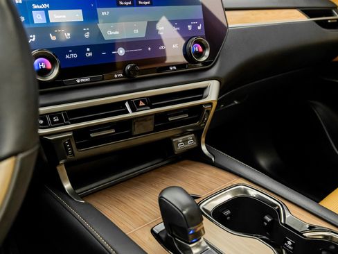 Used 2023 Lexus RX 350 Premium image 47