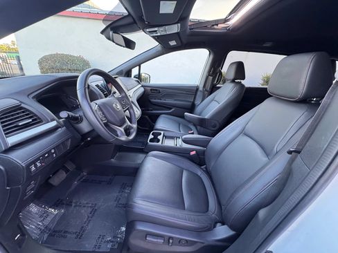 Used 2023 Honda Odyssey Sport image 11