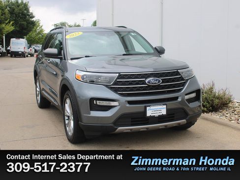 Used 2023 Ford Explorer XLT w/ Equipment Group 202A AWD/4WD image 3