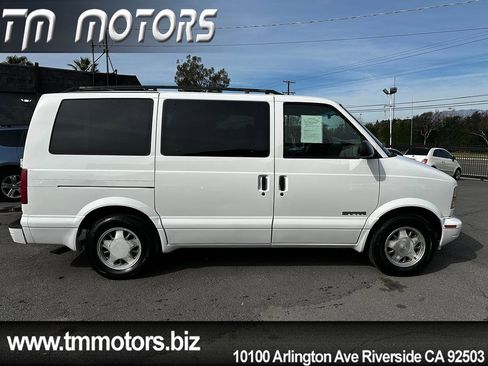 Used 2000 GMC Safari Ext w/ Sle Marketing Option Pkg 2 image 18