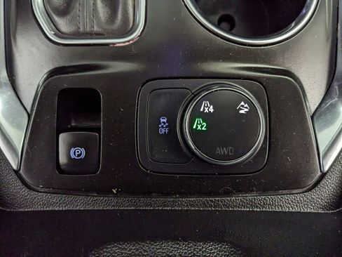 Used 2019 Chevrolet Traverse LS AWD/4WD image 10