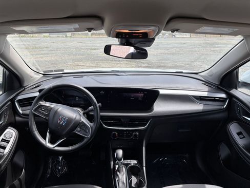 Used 2025 Buick Encore GX Preferred AWD/4WD image 29