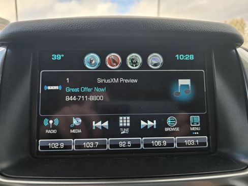 Used 2018 Chevrolet Suburban LT w/ Luxury Package image 20