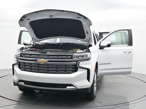 Used 2023 Chevrolet Suburban Premier image 33