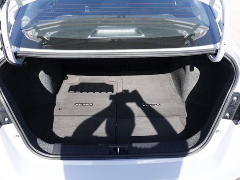 Used 2025 Nissan Versa SV FWD image 30