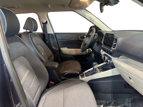 Certified 2023 Hyundai Venue Limited w/ Cargo Package image 13