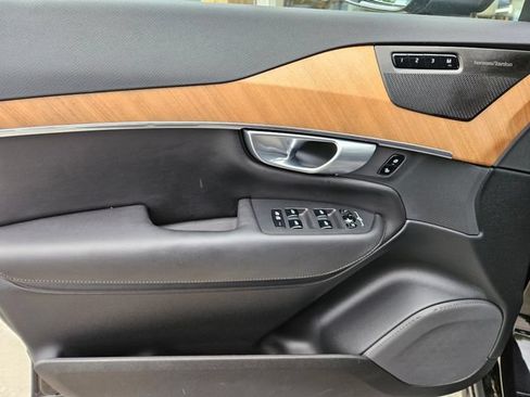 Certified 2024 Volvo XC90 T8 Plus w/ Protection Package Premier AWD/4WD image 19