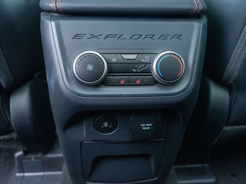 Used 2025 Ford Explorer ST-Line w/ Premium Package image 32