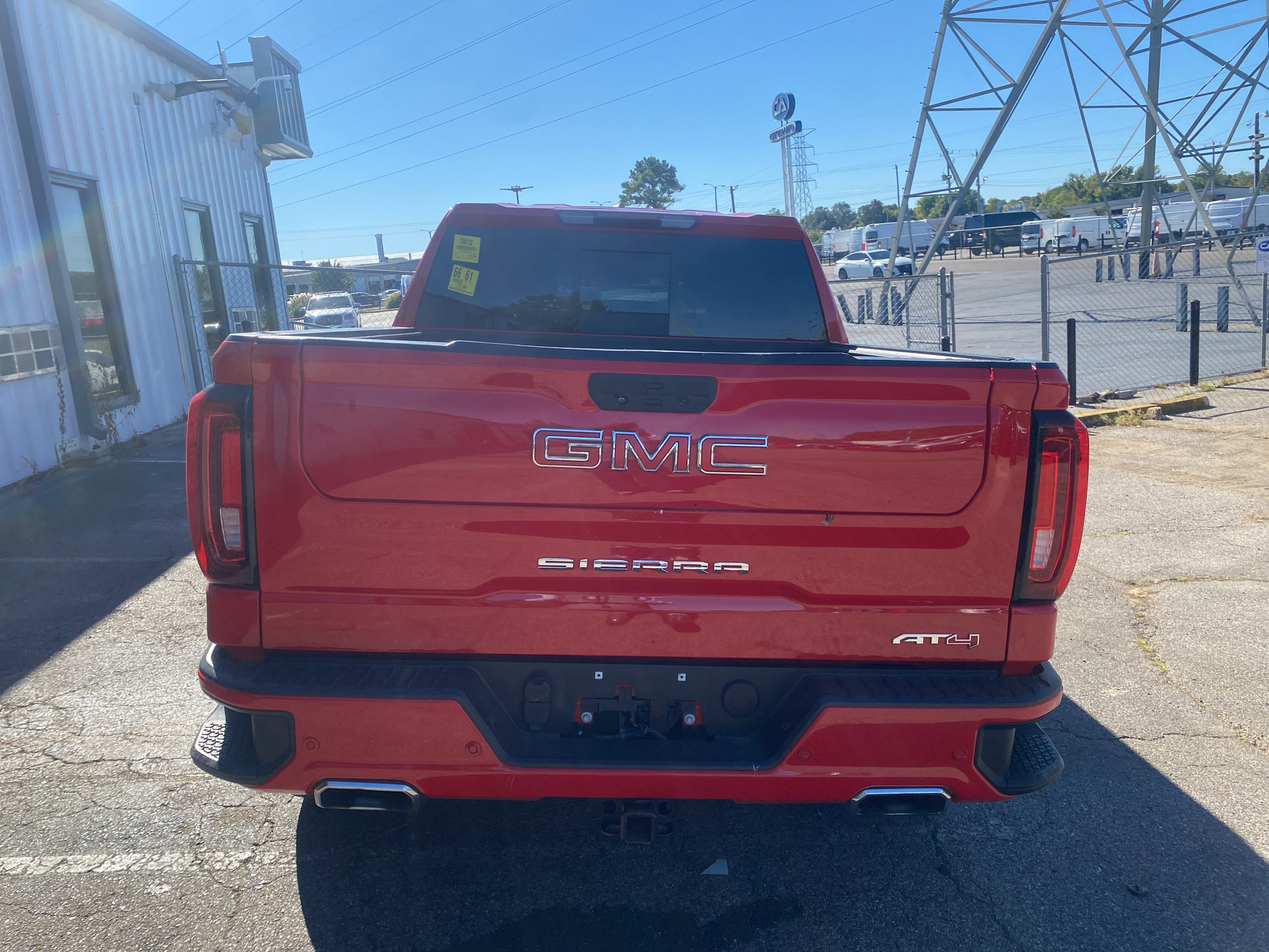 Used 2022 GMC Sierra 1500 AT4 w/ AT4 Premium Package AWD/4WD image 3