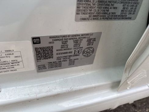 Used 2024 Chevrolet Silverado 2500 LT w/ Convenience Package image 33