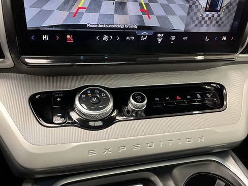 Certified 2025 Ford Expedition Max Active image 27