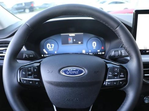 Used 2023 Ford Escape Platinum AWD/4WD image 25