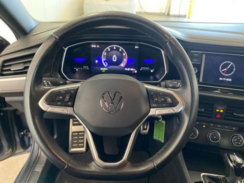 Used 2024 Volkswagen Jetta Sport FWD image 17