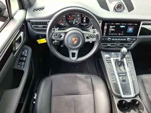Used 2020 Porsche Macan image 12
