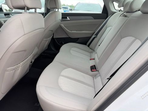 Used 2017 Hyundai Sonata SE FWD image 9