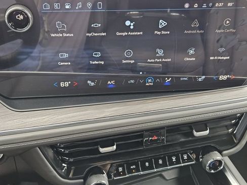 New 2026 Chevrolet Suburban Z71 w/ Comfort Package AWD/4WD image 12