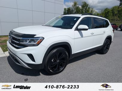 Used 2023 Volkswagen Atlas SE w/ Black Wheel Package