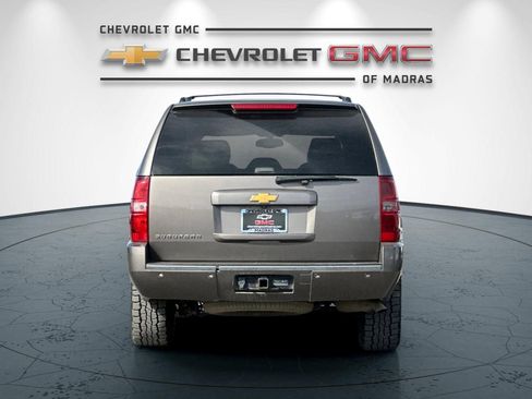 Used 2013 Chevrolet Suburban LTZ image 4